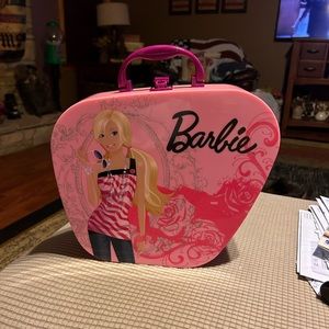Barbie makeup/hair case